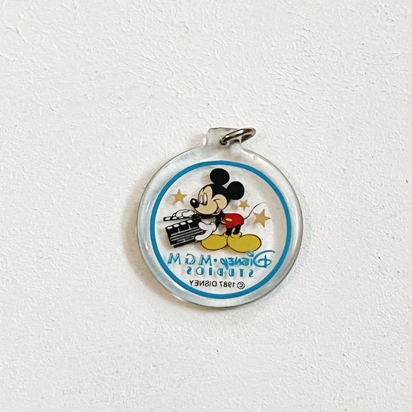 Vintage | Disney Studios Keychain - Picture 2 of 3